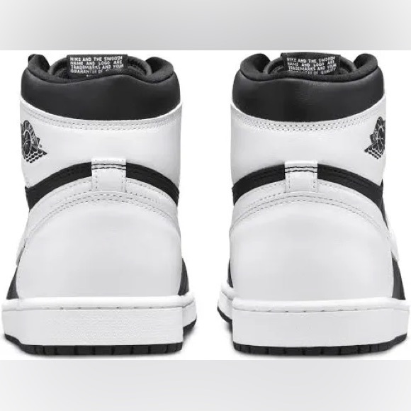 Air Jordan 1 - Picture 7 of 11